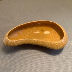 Vintage MCM Brush Quality USA 05 Planter Kidney Footed Dish Speckled Mustard